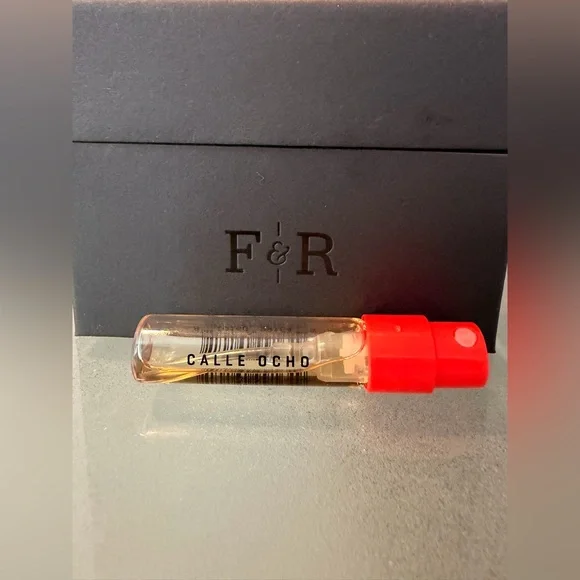 Fulton & Roark Sample Discovery Set – 5 Scents - Picture 3 of 10